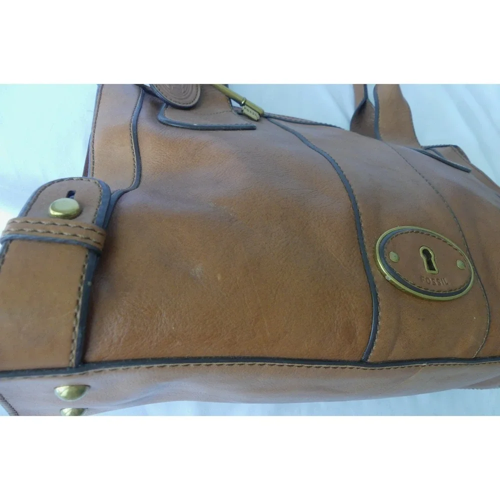 Vintage Fossil Cognac Leather Satchel Reissue Handbag Brass Key Charm Keyhole